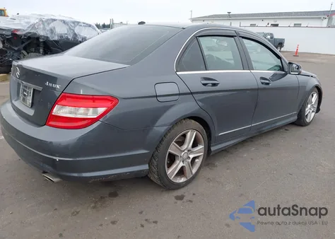 2011 Mercedes-Benz C 300 Sport 4Matic из США, поврежденный, VIN WDDGF8BB3BR134550